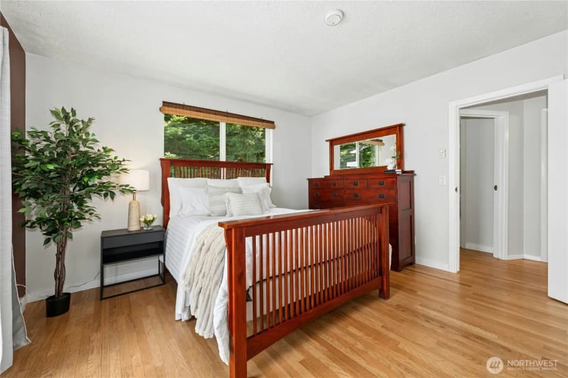 Property photo for 10932 Vashon Hwy Sw, Vashon photo 12