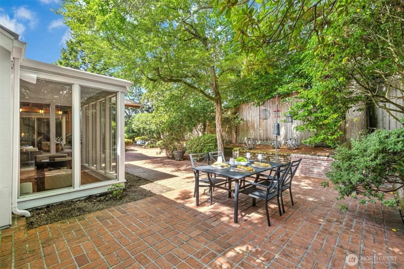 Property photo for 6016 Ne Keswick Drive, Seattle photo 32