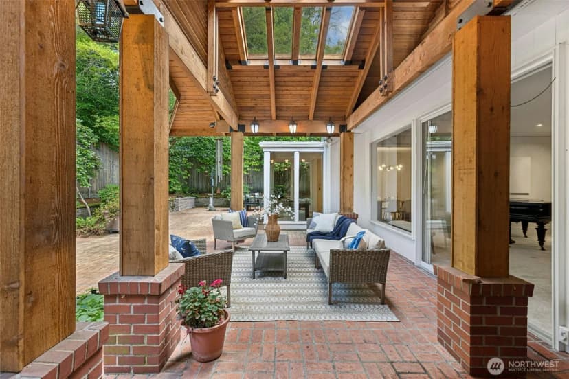 Property photo for 6016 Ne Keswick Drive, Seattle photo 13