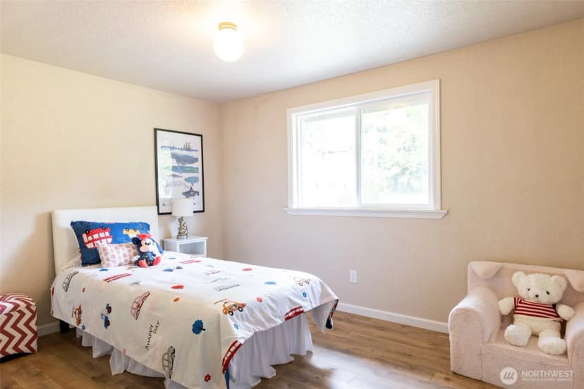 Property photo for 23017 7th Avenue Se, Bothell photo 13