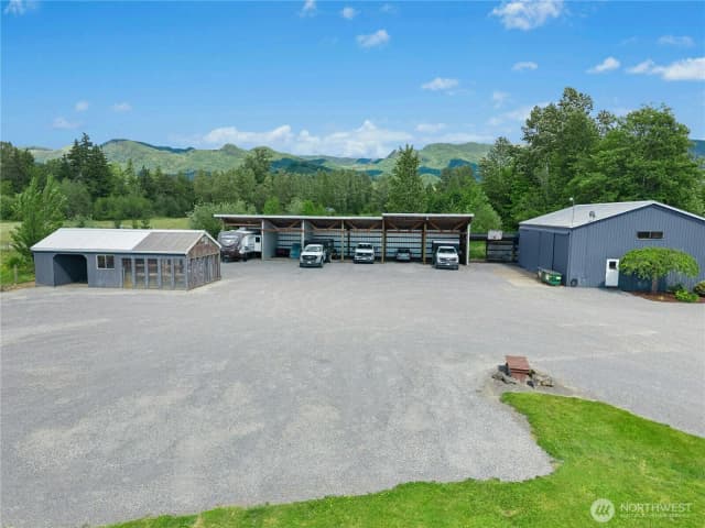 Property photo for 41218 292nd Way Se, Enumclaw photo 4