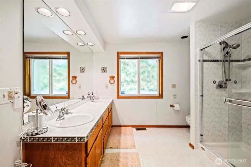 Property photo for 419 212th Avenue Ne, Sammamish photo 13
