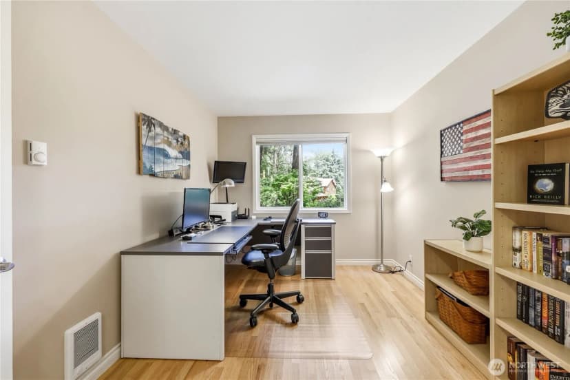 Property photo for 15153 Sunrise Drive Ne, Bainbridge Island photo 20