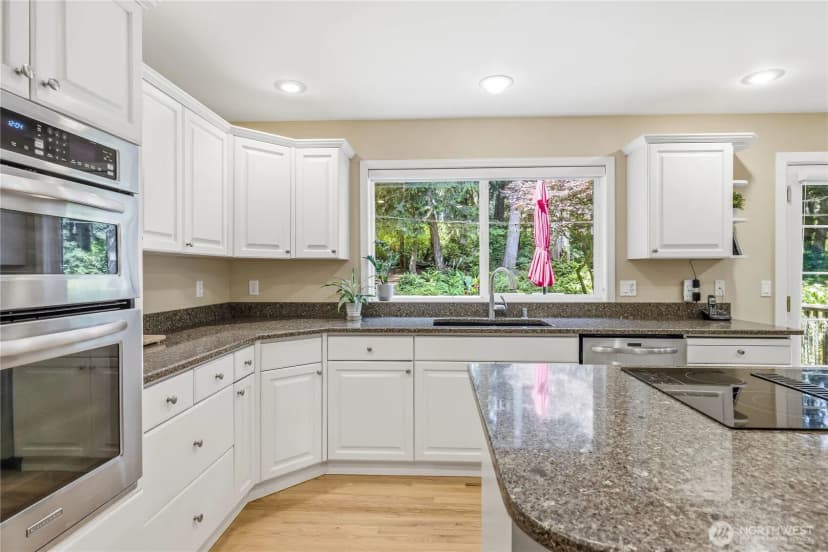 Property photo for 15153 Sunrise Drive Ne, Bainbridge Island photo 13