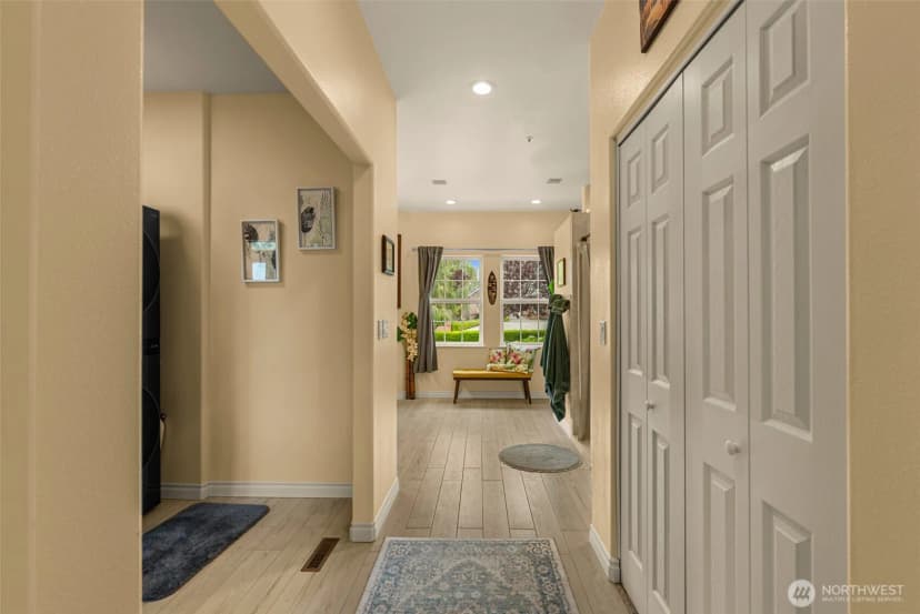 Property photo for 2286 Grand Avenue, East Wenatchee photo 18