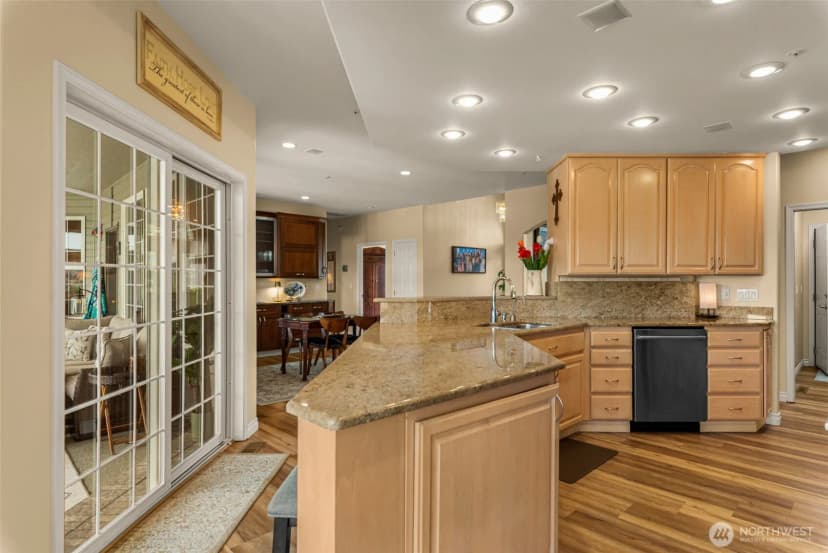 Property photo for 2286 Grand Avenue, East Wenatchee photo 11