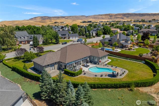 Property photo for 2286 Grand Avenue, East Wenatchee photo 2