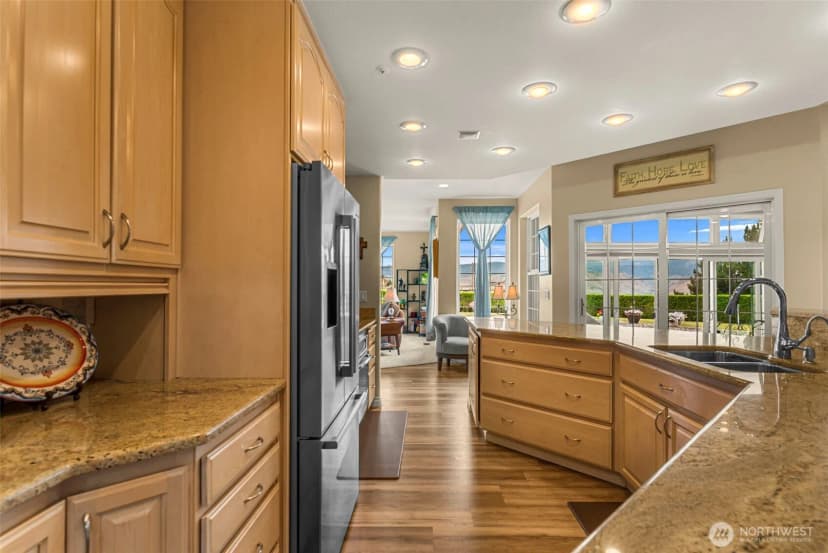 Property photo for 2286 Grand Avenue, East Wenatchee photo 9