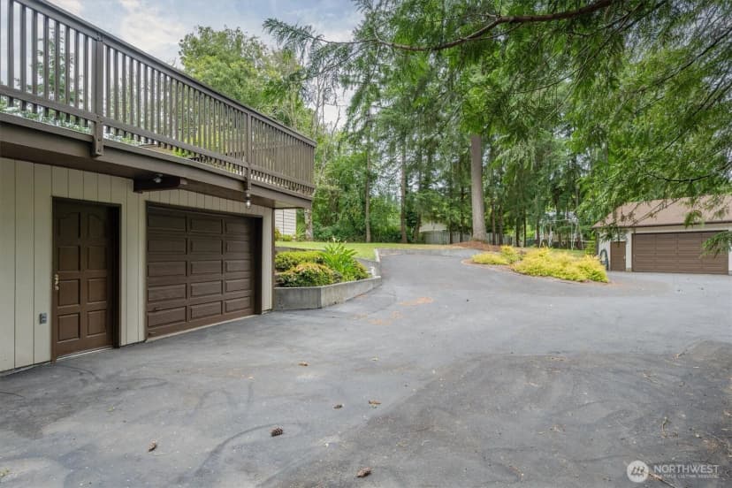 Property photo for 299 Cedar Lane, Longview photo 31