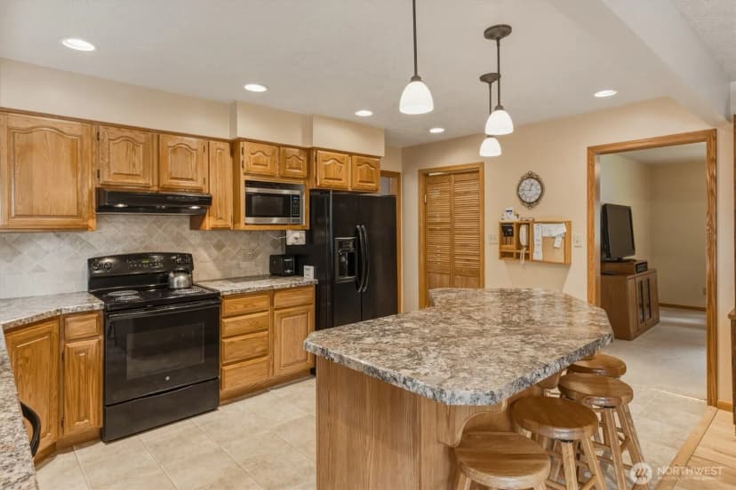 Property photo for 299 Cedar Lane, Longview photo 5