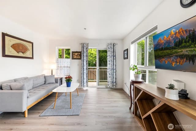 Property photo for 2805 Ne 125th Street #304, Seattle photo 5