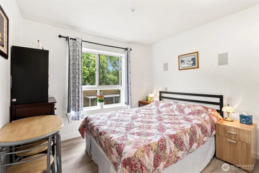 Property photo for 2805 Ne 125th Street #304, Seattle photo 17