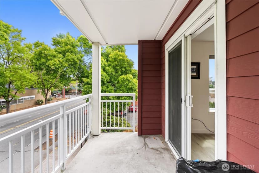 Property photo for 2805 Ne 125th Street #304, Seattle photo 23
