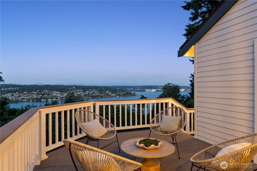 Property photo for 7712 89th Place Se, Mercer Island photo 15