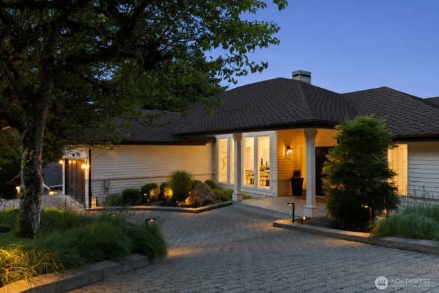 Property photo for 7712 89th Place Se, Mercer Island