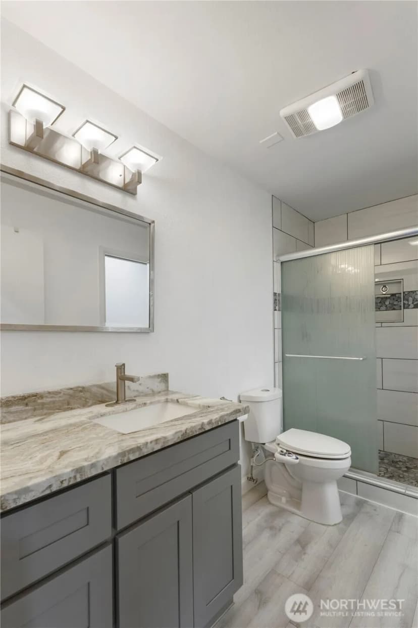 Property photo for 21925 7th Avenue S #101, Des Moines photo 17