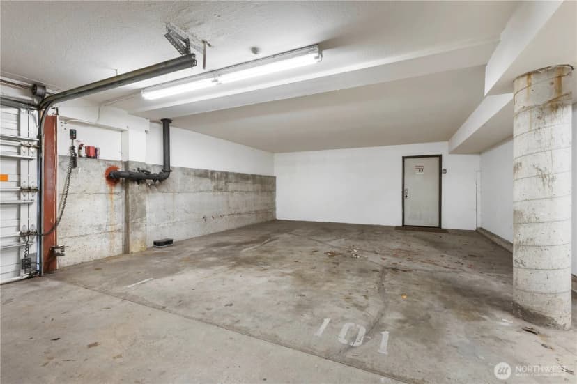 Property photo for 21925 7th Avenue S #101, Des Moines photo 5