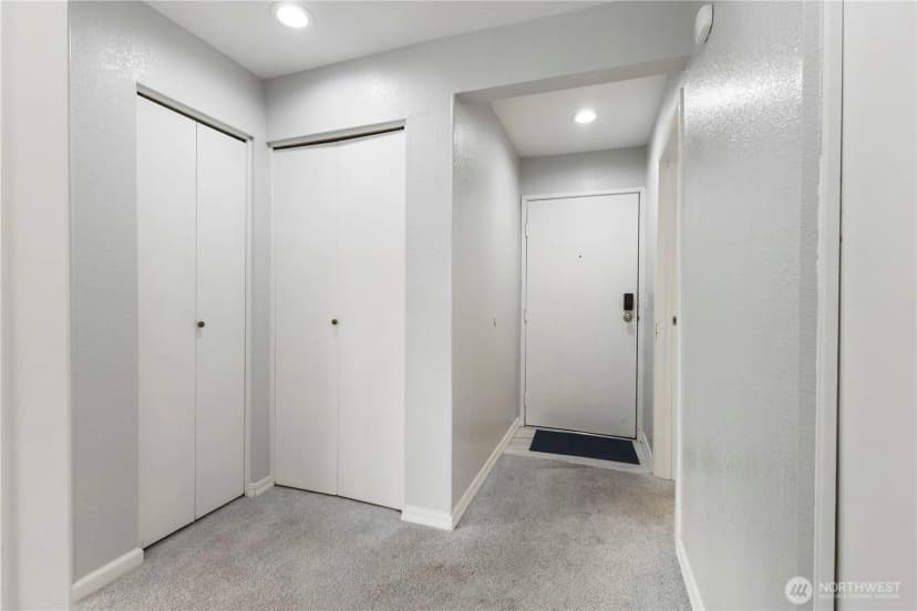 Property photo for 21925 7th Avenue S #101, Des Moines photo 19