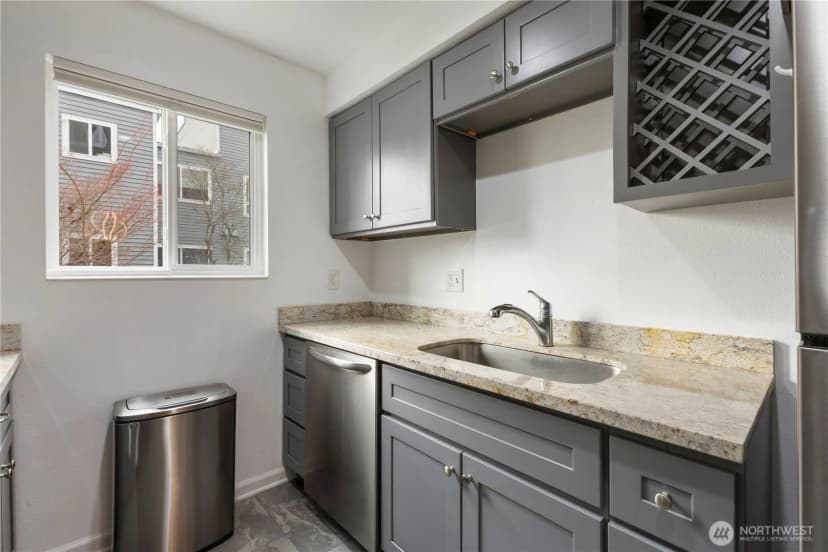 Property photo for 21925 7th Avenue S #101, Des Moines photo 13