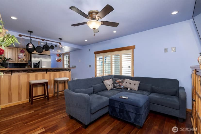 Property photo for 302 E Oak Street, Shelton photo 12