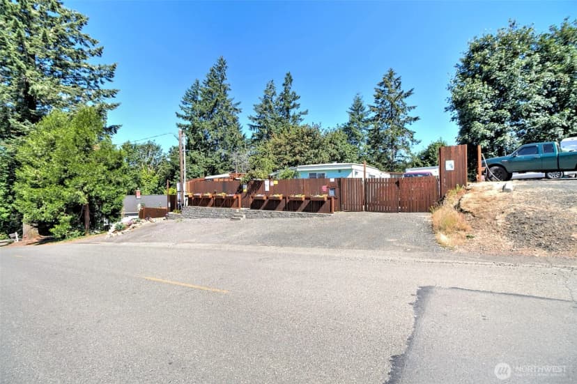 Property photo for 302 E Oak Street, Shelton photo 39