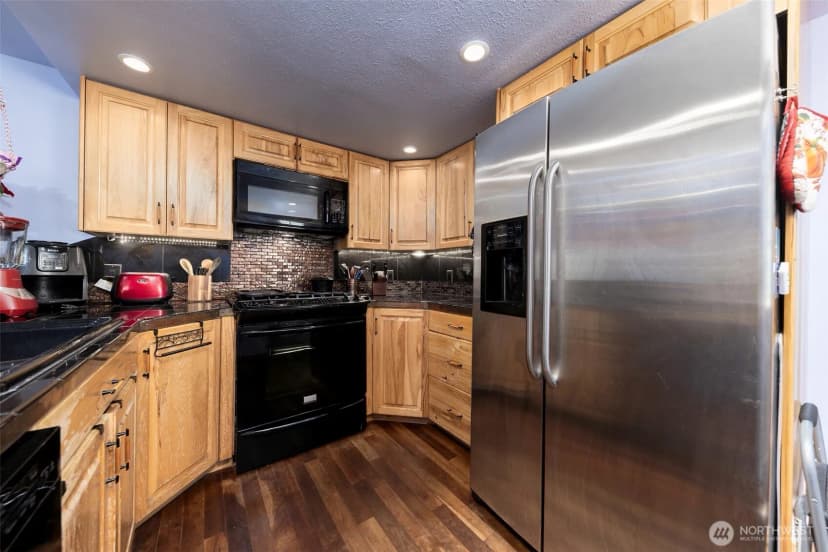 Property photo for 302 E Oak Street, Shelton photo 16