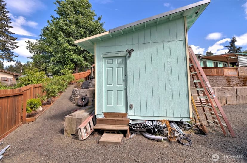 Property photo for 302 E Oak Street, Shelton photo 27