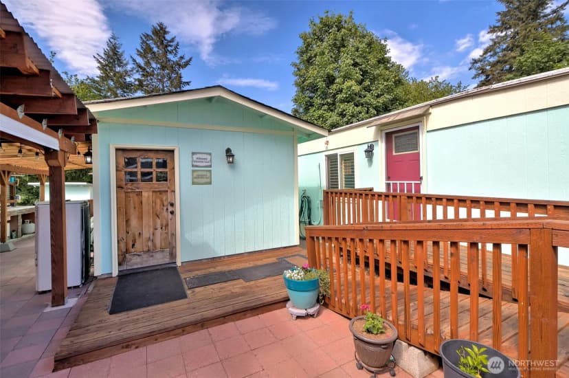 Property photo for 302 E Oak Street, Shelton photo 3