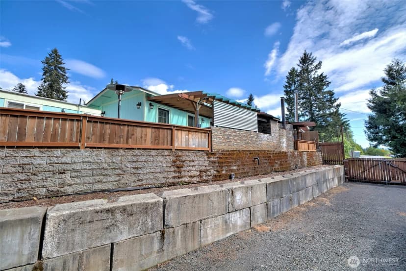 Property photo for 302 E Oak Street, Shelton photo 28