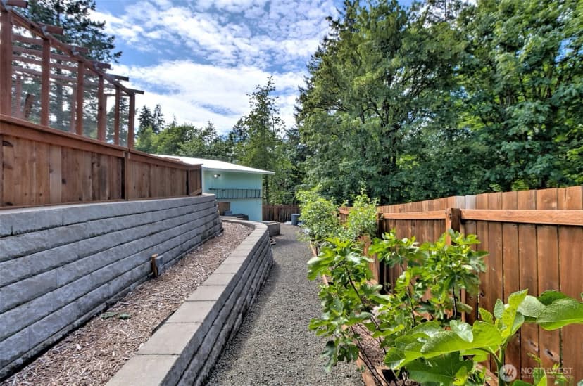 Property photo for 302 E Oak Street, Shelton photo 29