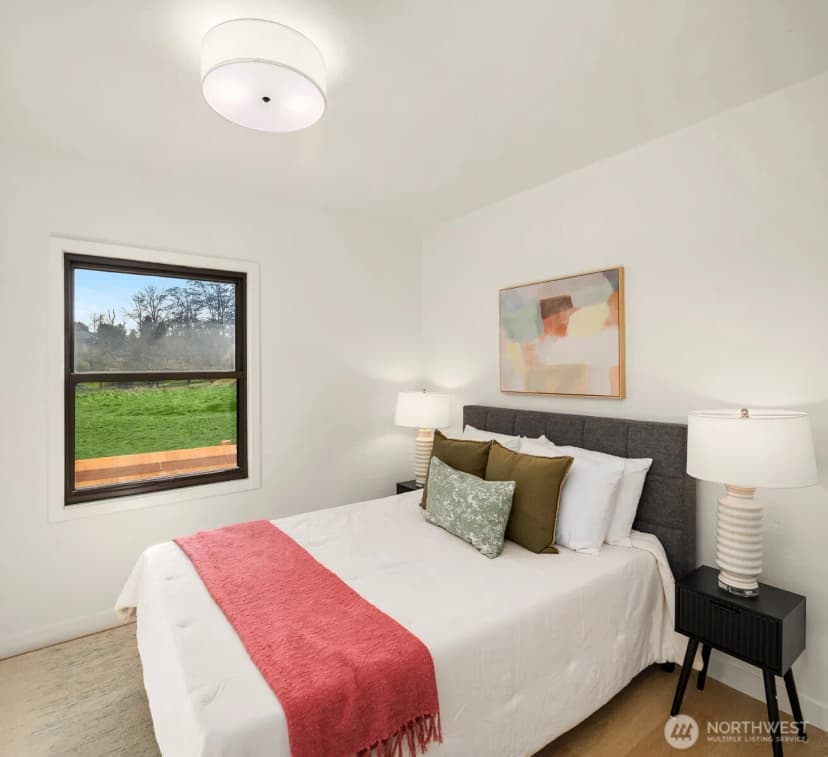 Property photo for 11726 10th Avenue S, Seattle photo 13