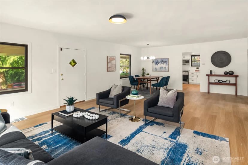 Property photo for 11726 10th Avenue S, Seattle photo 3