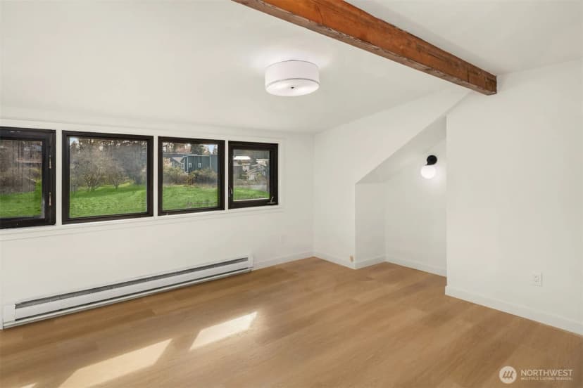 Property photo for 11726 10th Avenue S, Seattle photo 17