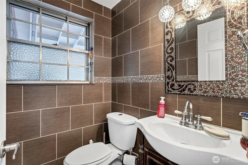 Property photo for 28461 26th Avenue S, Federal Way photo 16