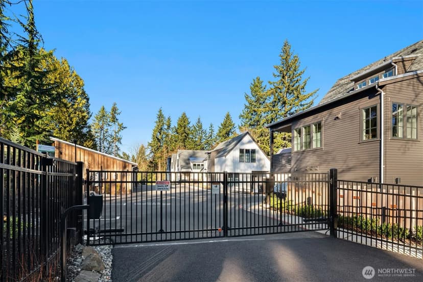 Property photo for 2218 Ne 125th Street, Seattle photo 37