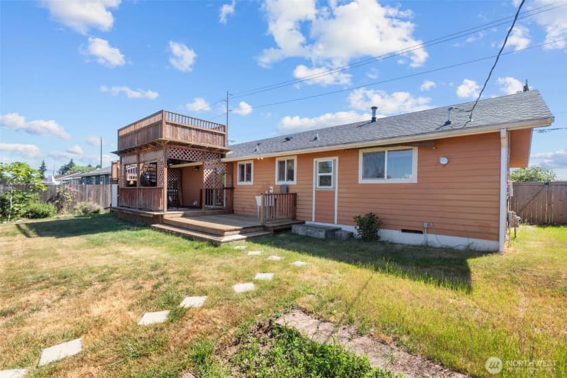 Property photo for 24527 36th Avenue S, Kent photo 32