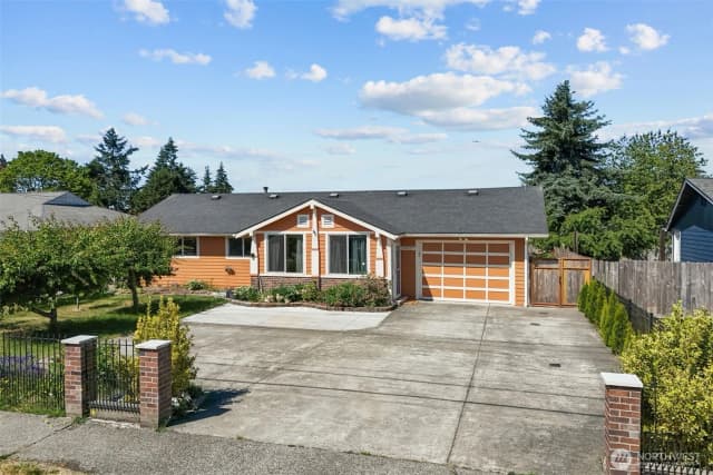 Property photo for 24527 36th Avenue S, Kent