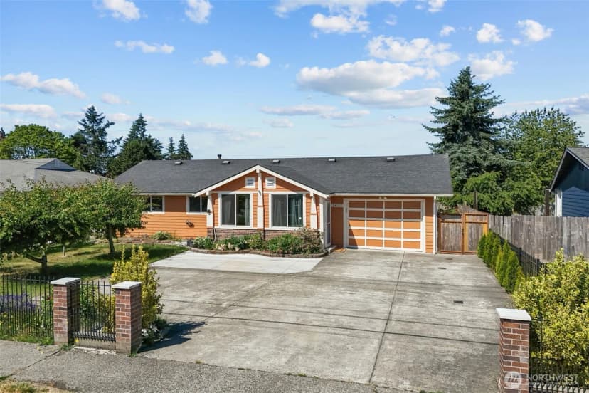 Property photo for 24527 36th Avenue S, Kent