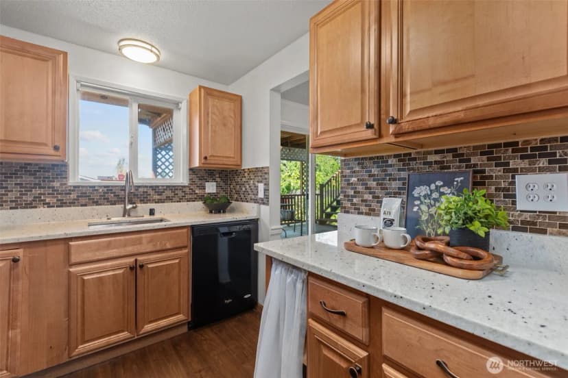 Property photo for 24527 36th Avenue S, Kent photo 12