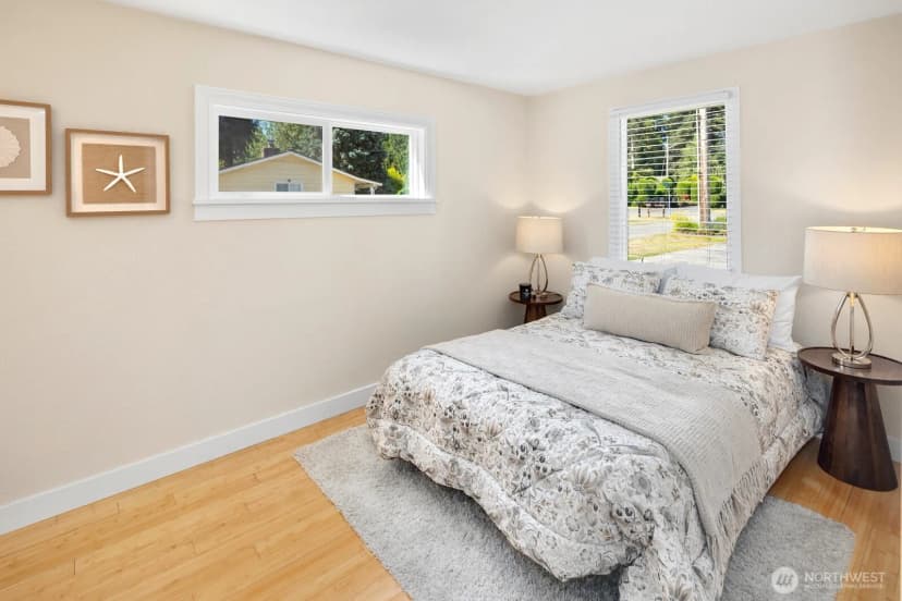 Property photo for 17904 8th Avenue Ne, Shoreline photo 12