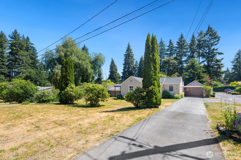 Property photo for 17904 8th Avenue Ne, Shoreline photo 28