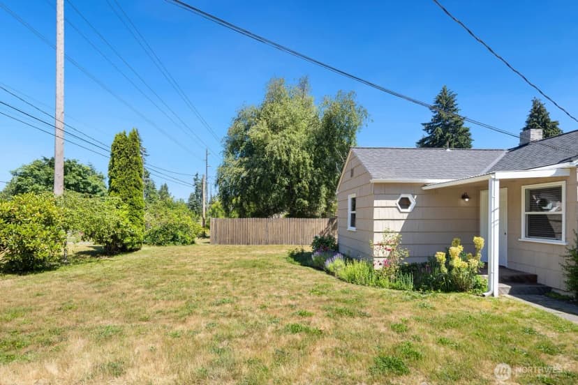 Property photo for 17904 8th Avenue Ne, Shoreline photo 26