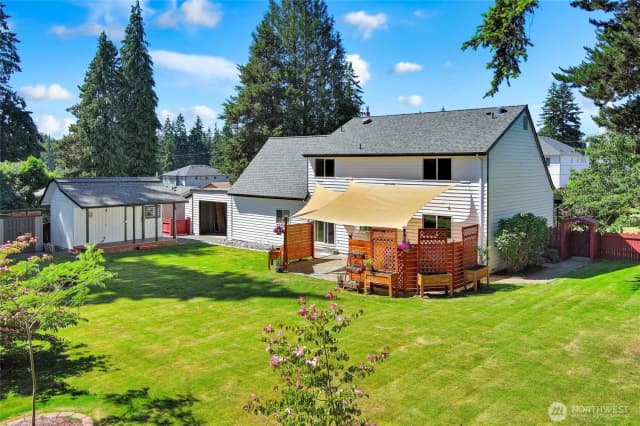 Property photo for 122 Bellflower Road, Bothell photo 4