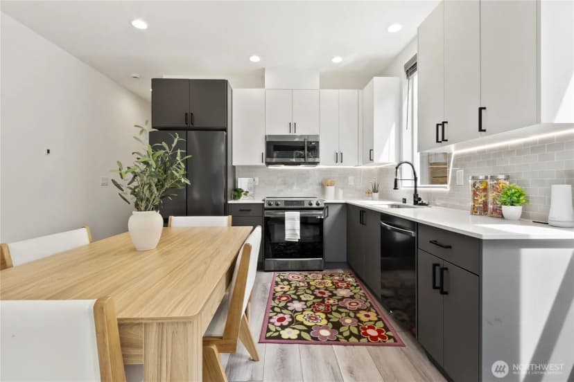 Property photo for 10306 Midvale Avenue N #a, Seattle photo 12