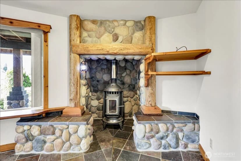 Property photo for 17049 Lake Point Drive Se, Yelm photo 14