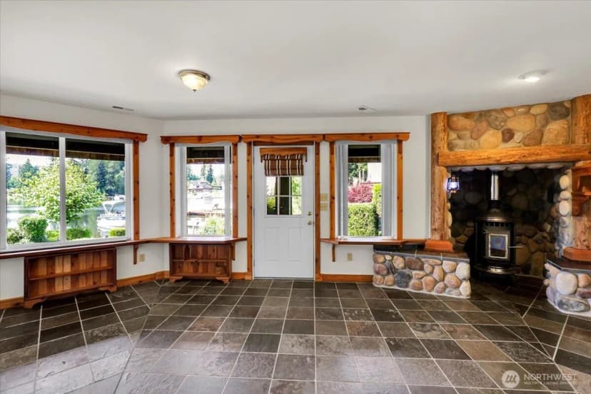 Property photo for 17049 Lake Point Drive Se, Yelm photo 13