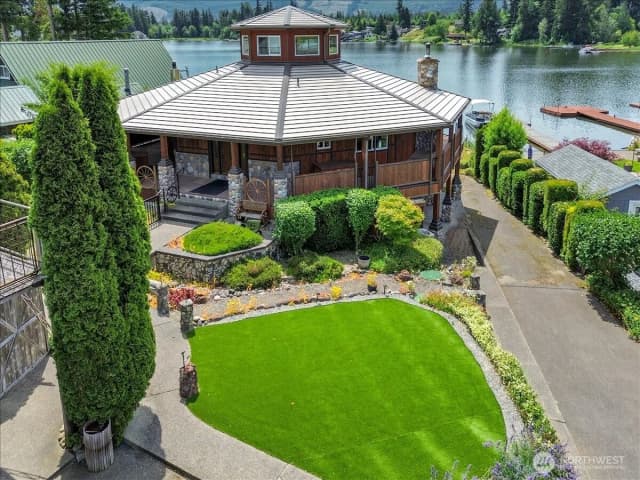 Property photo for 17049 Lake Point Drive Se, Yelm photo 2