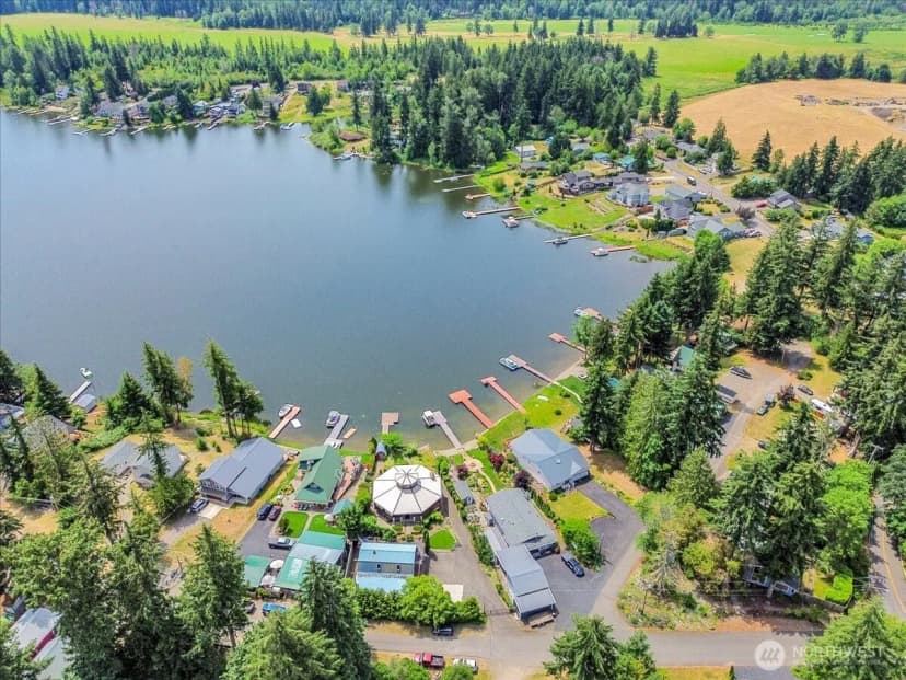 Property photo for 17049 Lake Point Drive Se, Yelm photo 37