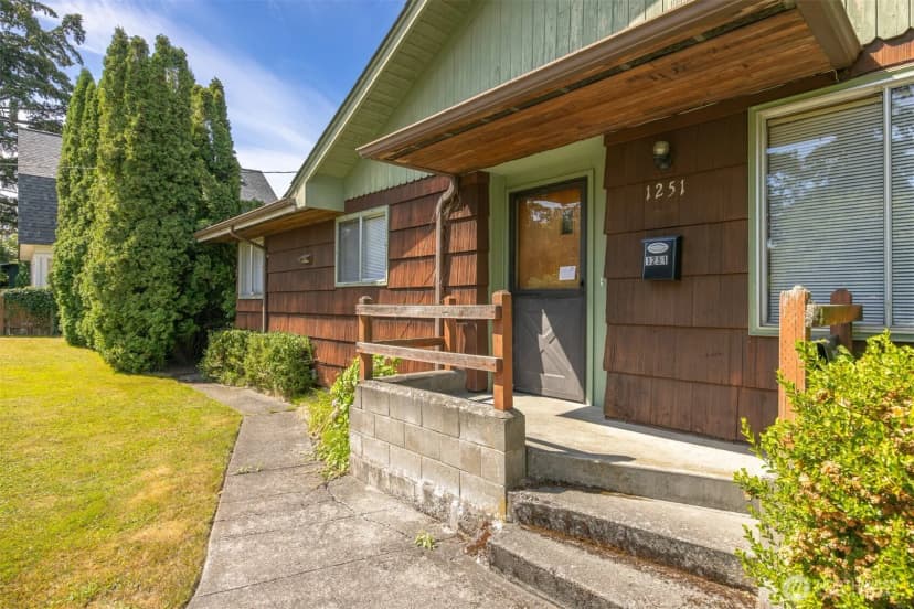Property photo for 1251 Humboldt Street, Bellingham photo 4