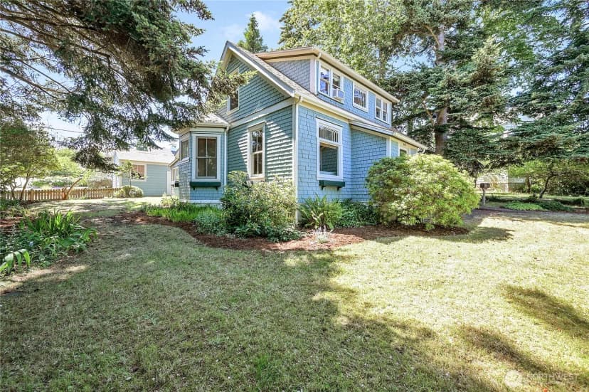 Property photo for 911 Tyler Street, Port Townsend photo 6
